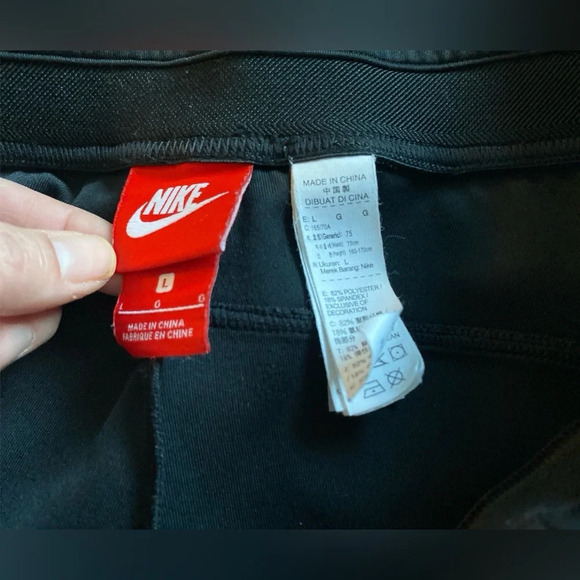 Nike Women’s Jogger Pant - Picture 5 of 6